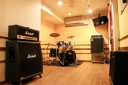 東京都千代田区の音楽スタジオ　スタジオリボレPART14～5人編成に人気の12畳の5stです。