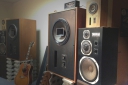 新潟県加茂市の音楽スタジオ オトノハコ スタジオアッシュ Studio ash・ALTEC LANSING 718A Monitor
(アルテック 604-8H 搭載)
・YAMAHA NS-1000 MONITOR
・ALTEC 405-8H使用 オリジナルBOX 新潟県加茂市の音楽スタジオ オトノハコ スタジオアッシュ Studio ash・ALTEC LANSING 718A Monitor
(アルテック 604-8H 搭載)
・YAMAHA NS-1000 MONITOR
・ALTEC 405-8H使用 オリジナルBOX