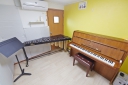 神奈川県川崎市高津区の音楽スタジオ　【スポロスタジオ】溝の口駅　徒歩２分の音楽スタジオピアノ、マリンバなどは有料貸出です