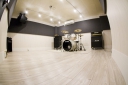 東京都世田谷区の音楽スタジオ　rainford studio天井も高く、広々としたメインスタジオ