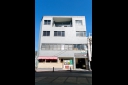 宮崎県宮崎市の音楽スタジオ　DRAGON HEAD 音楽スタジオ＆ドラムスクールスタジオビルの外観です。
写真右下が入口になります。