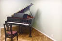 神奈川県藤沢市の音楽スタジオ　平山音楽院湘南台教室1～5名　グランドピアノのお部屋です。グランドピアノをご利用の場合は別途利用料金が発生致します。