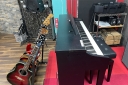 千葉県流山市の音楽スタジオ　江戸川台 PETIT ARENA電子ピアノ、安価ではあるがエレアコ、ベースなど用意